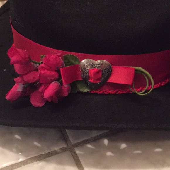 Nancy Hughes Valentines Cowgirl Hat - Picture 11 of 13